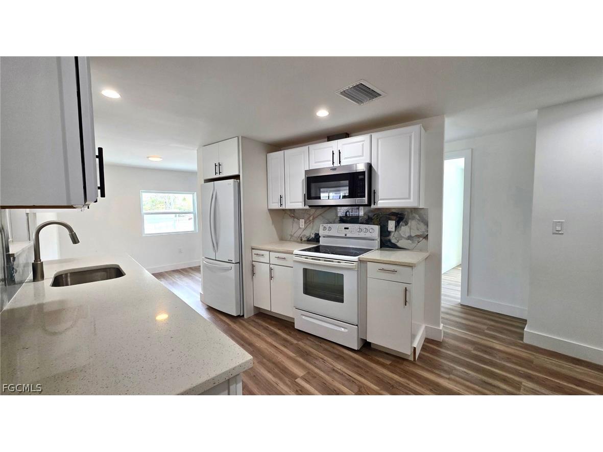 8180 Suncoast Drive North Fort Myers FL 33917 2026011578 image29