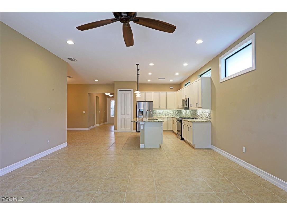 8181 Venetian Pointe Drive Fort Myers FL 33908 2026010109 image12