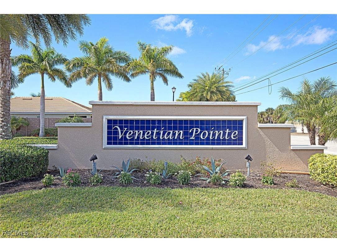 8181 Venetian Pointe Drive Fort Myers FL 33908 2026010109 image2