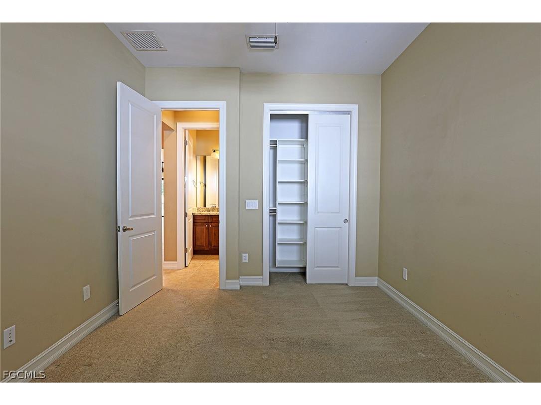 8181 Venetian Pointe Drive Fort Myers FL 33908 2026010109 image23