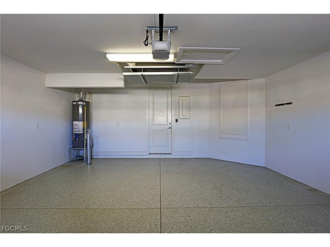 8181 Venetian Pointe Drive Fort Myers FL 33908 2026010109 image32