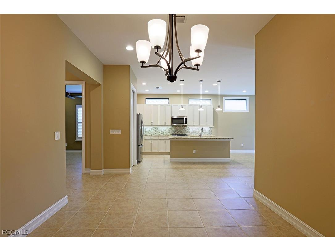 8181 Venetian Pointe Drive Fort Myers FL 33908 2026010109 image8