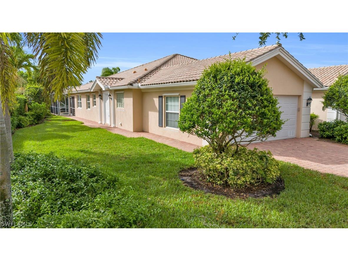 8182 Xenia Lane Naples FL 34114 224050649 image1