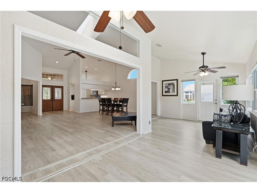 8185 Breton Circle Fort Myers FL 33912 2026027329 image10