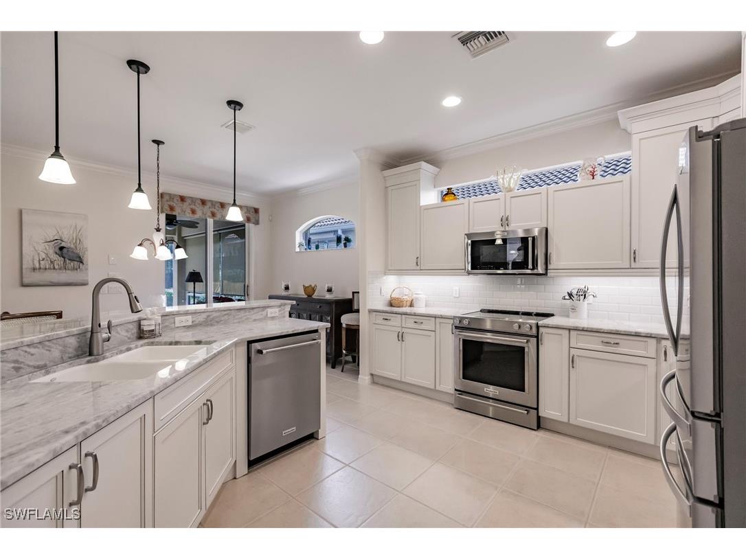 8186 Woodridge Pointe Drive Fort Myers FL 33912 224081678 image1