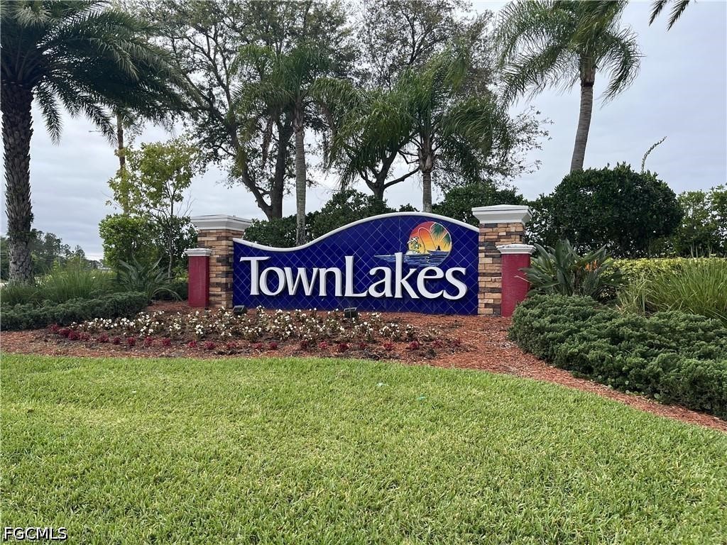 8187 Gopher Tortoise Trail Lehigh Acres FL 33972 2026015056 image1