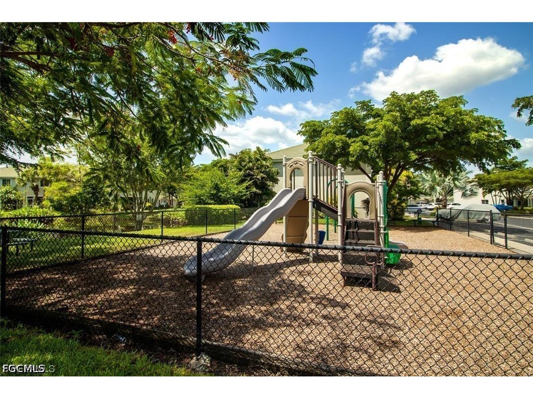 8189 Pacific Beach Drive Fort Myers FL 33966 2026029329 image27