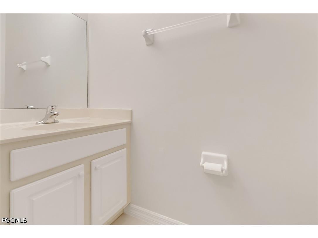 8189 Pacific Beach Drive Fort Myers FL 33966 2026029329 image5