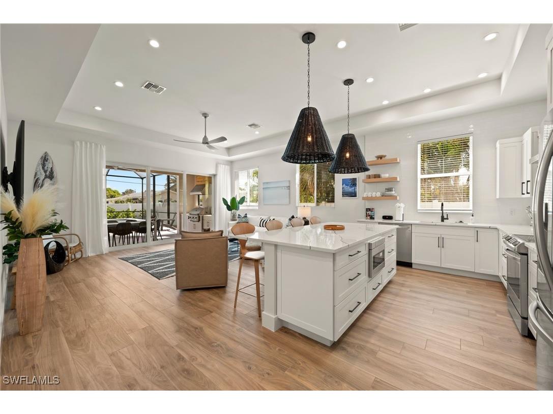 819 91st Avenue N Naples FL 34108 225062752 image2