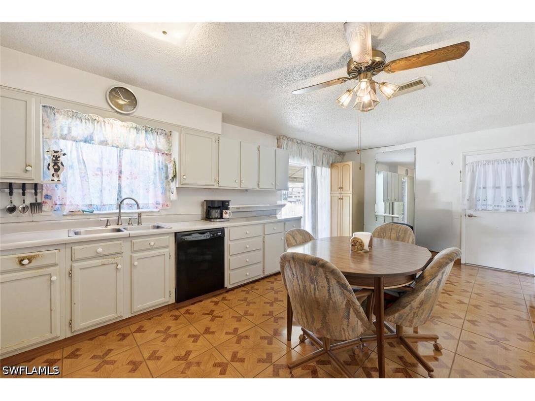 819 98th Avenue N Naples FL 34108 226012979 image11