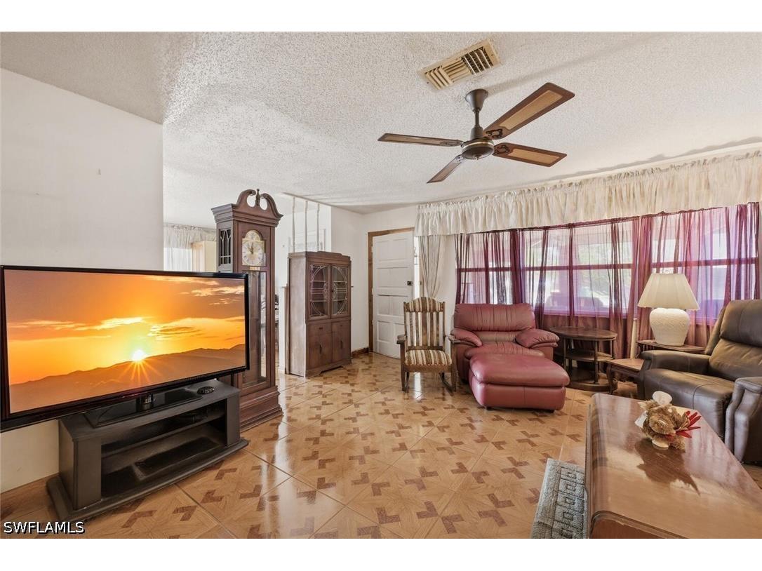 819 98th Avenue N Naples FL 34108 226012979 image8