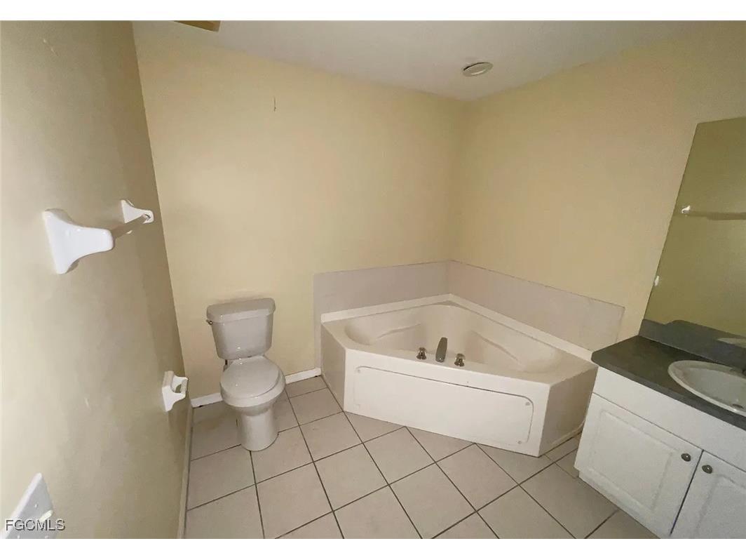 819 Abrams Boulevard Lehigh Acres FL 33971 2025022478 image7