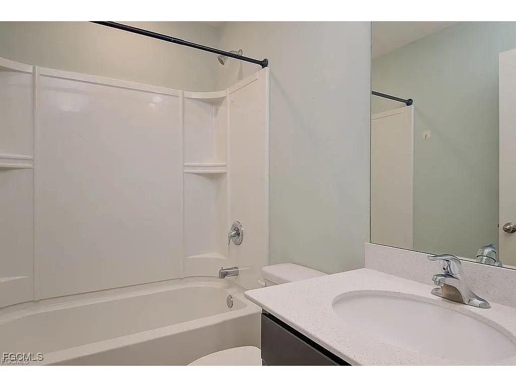 819 La Salle Avenue Fort Myers FL 33913 2025016344 image16