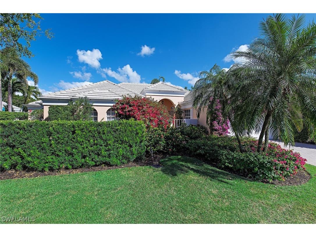 819 Rue Deville Naples FL 34108 223009620 image1