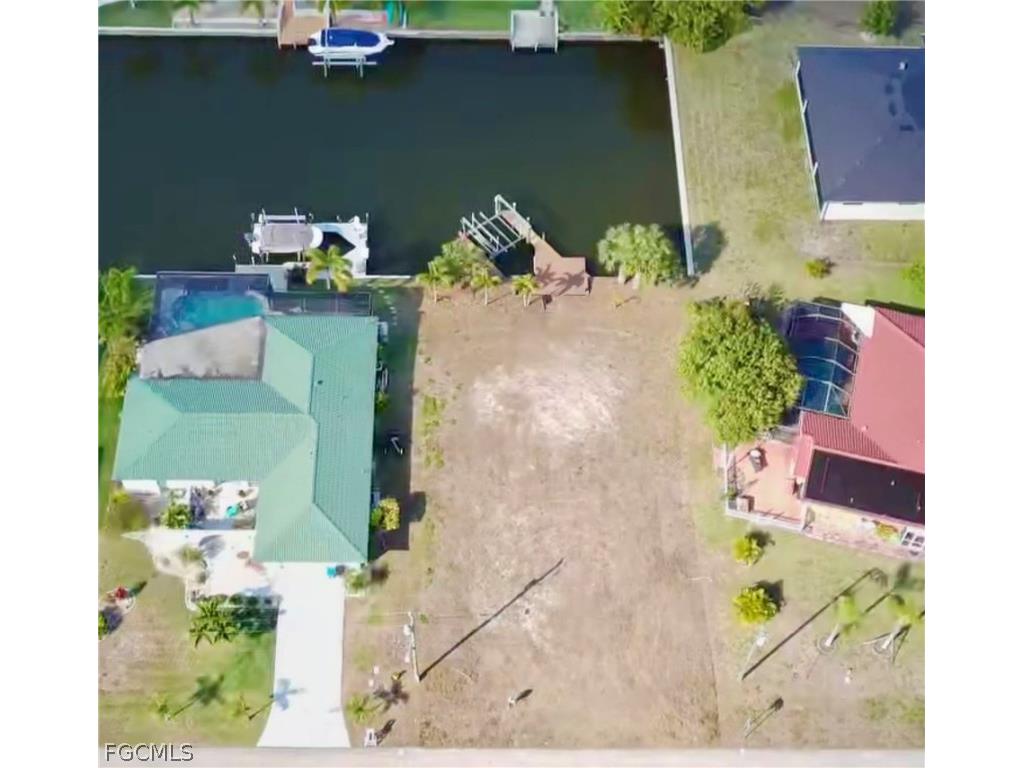 819 SE 33rd Terrace Cape Coral FL 33904 2026008633 image2