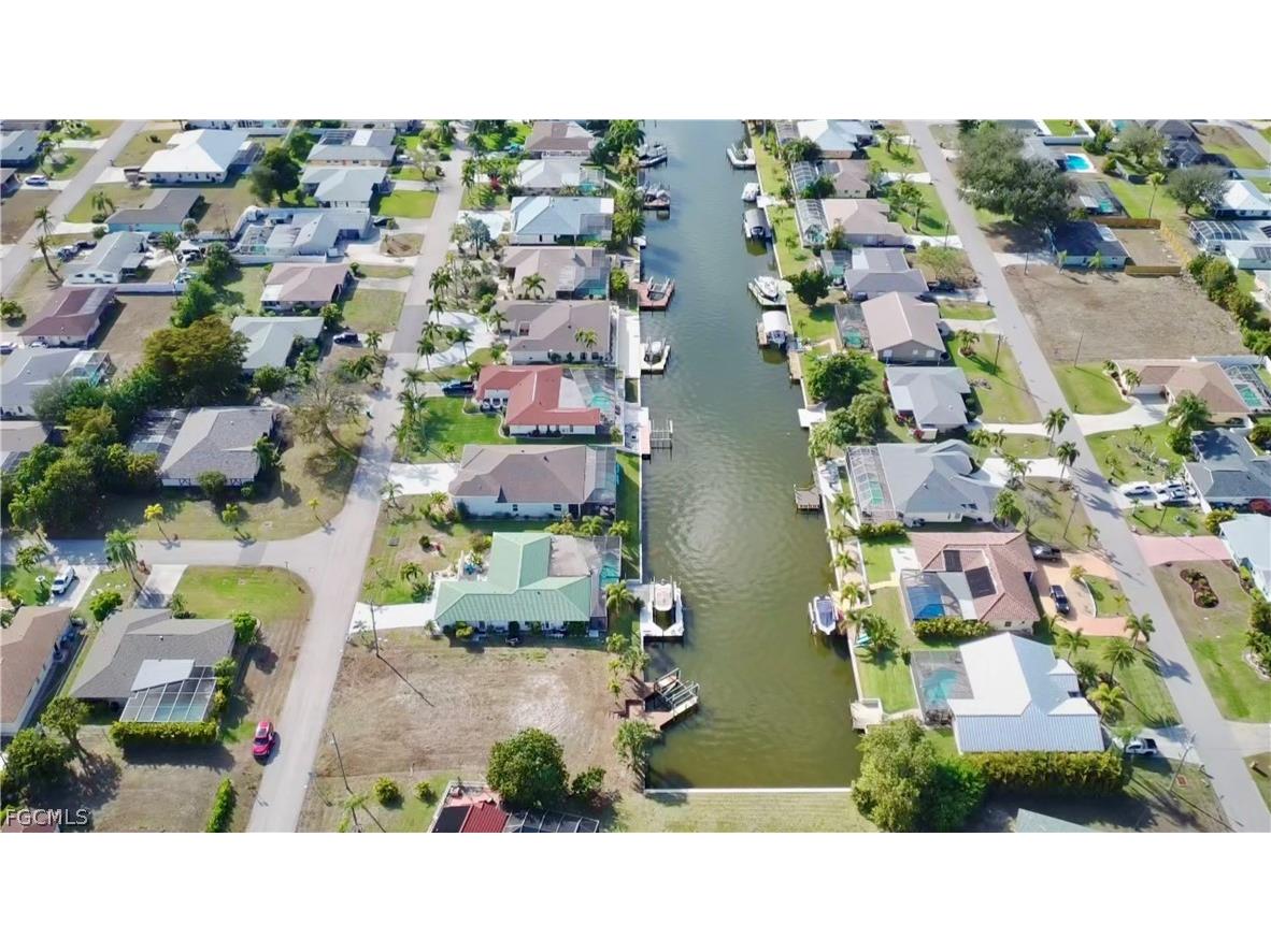 819 SE 33rd Terrace Cape Coral FL 33904 2026008633 image21
