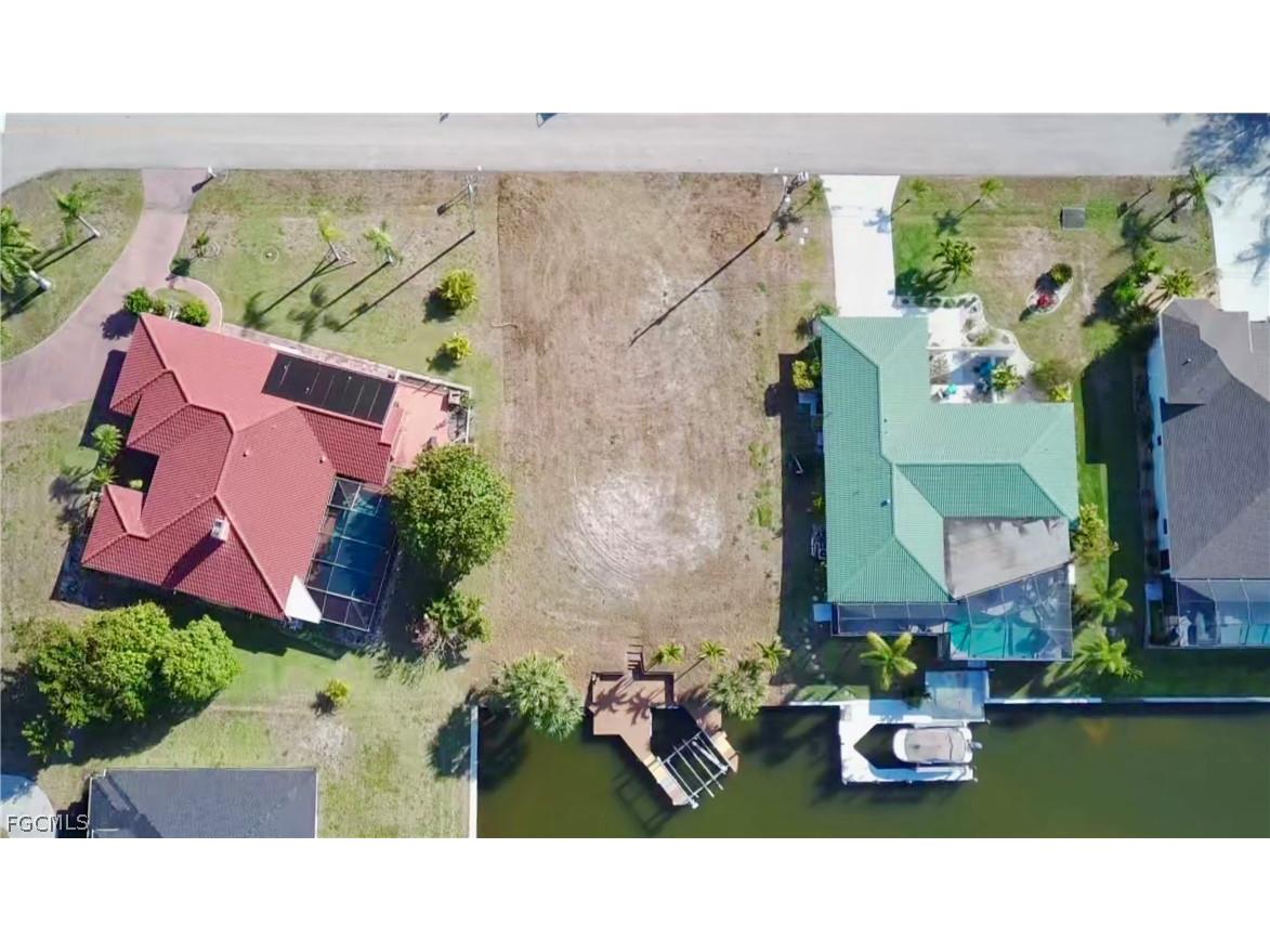 819 SE 33rd Terrace Cape Coral FL 33904 2026008633 image6