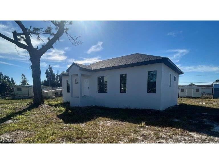 8190 Tolles Drive North Fort Myers FL 33917 2025019683 image1