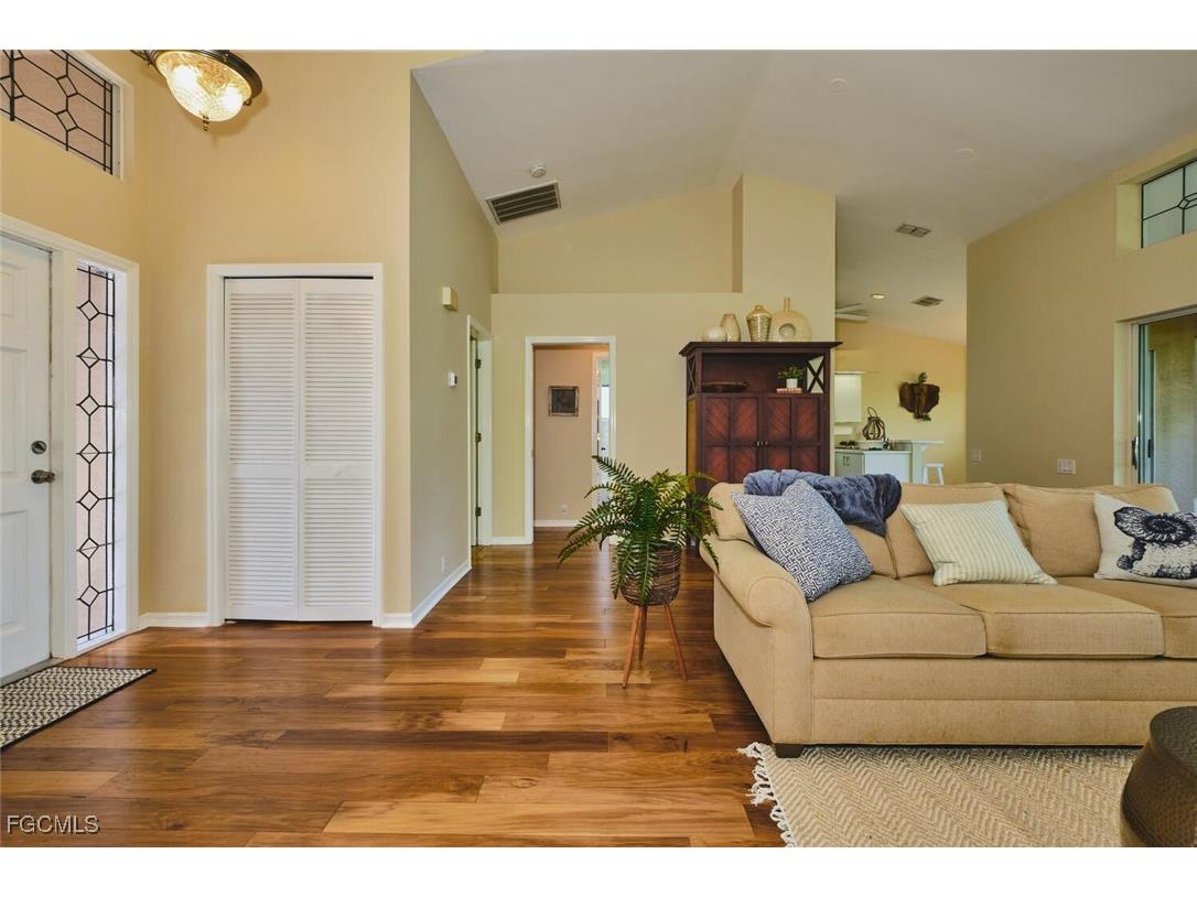 8192 Breton Circle Fort Myers FL 33912 2025010894 image18