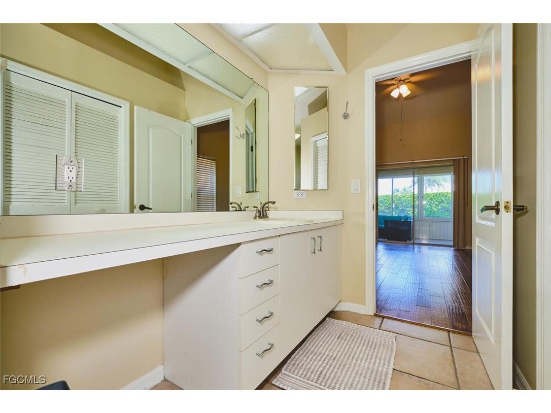 8192 Breton Circle Fort Myers FL 33912 2025010894 image22