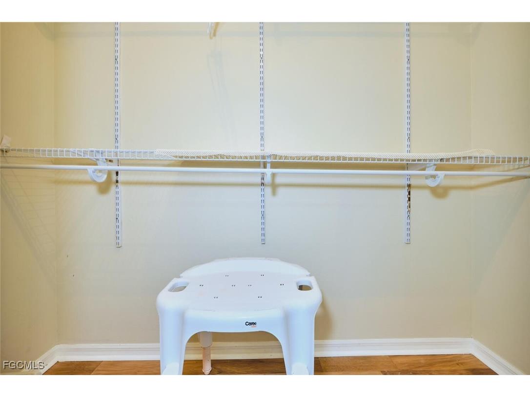 8192 Breton Circle Fort Myers FL 33912 2025010894 image27