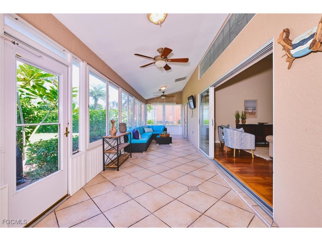 8192 Breton Circle Fort Myers FL 33912 2025010894 image34