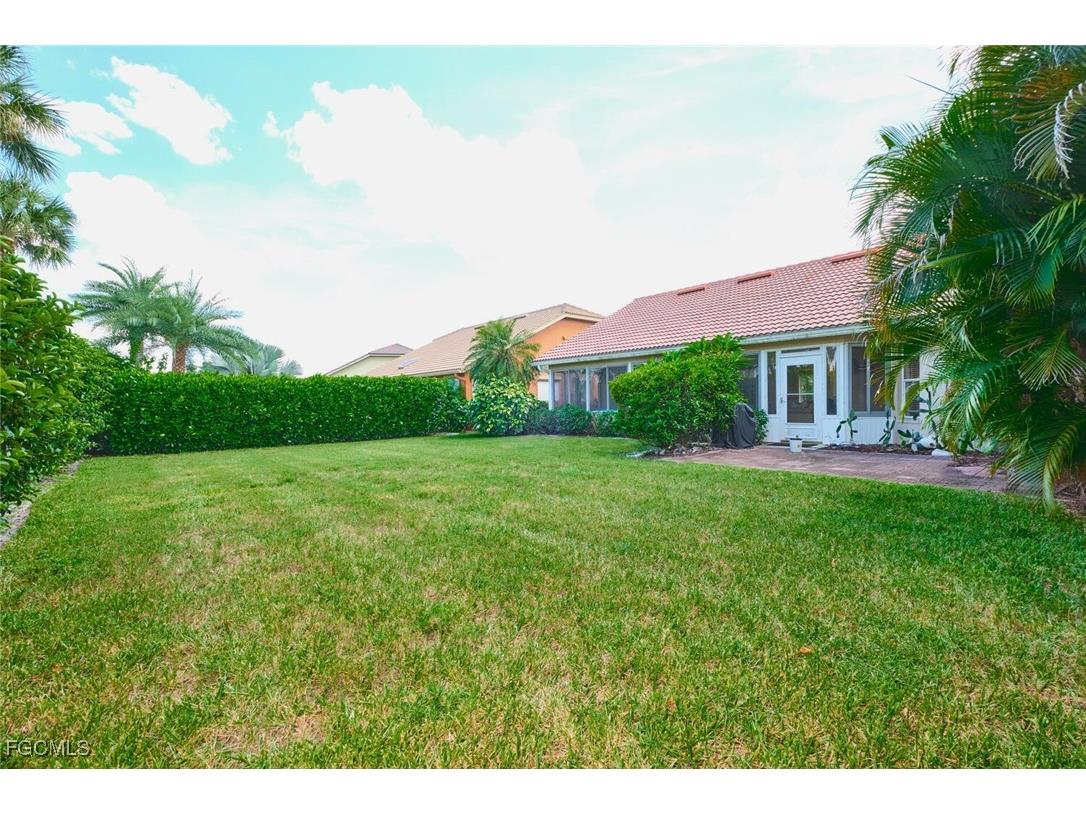8192 Breton Circle Fort Myers FL 33912 2025010894 image40