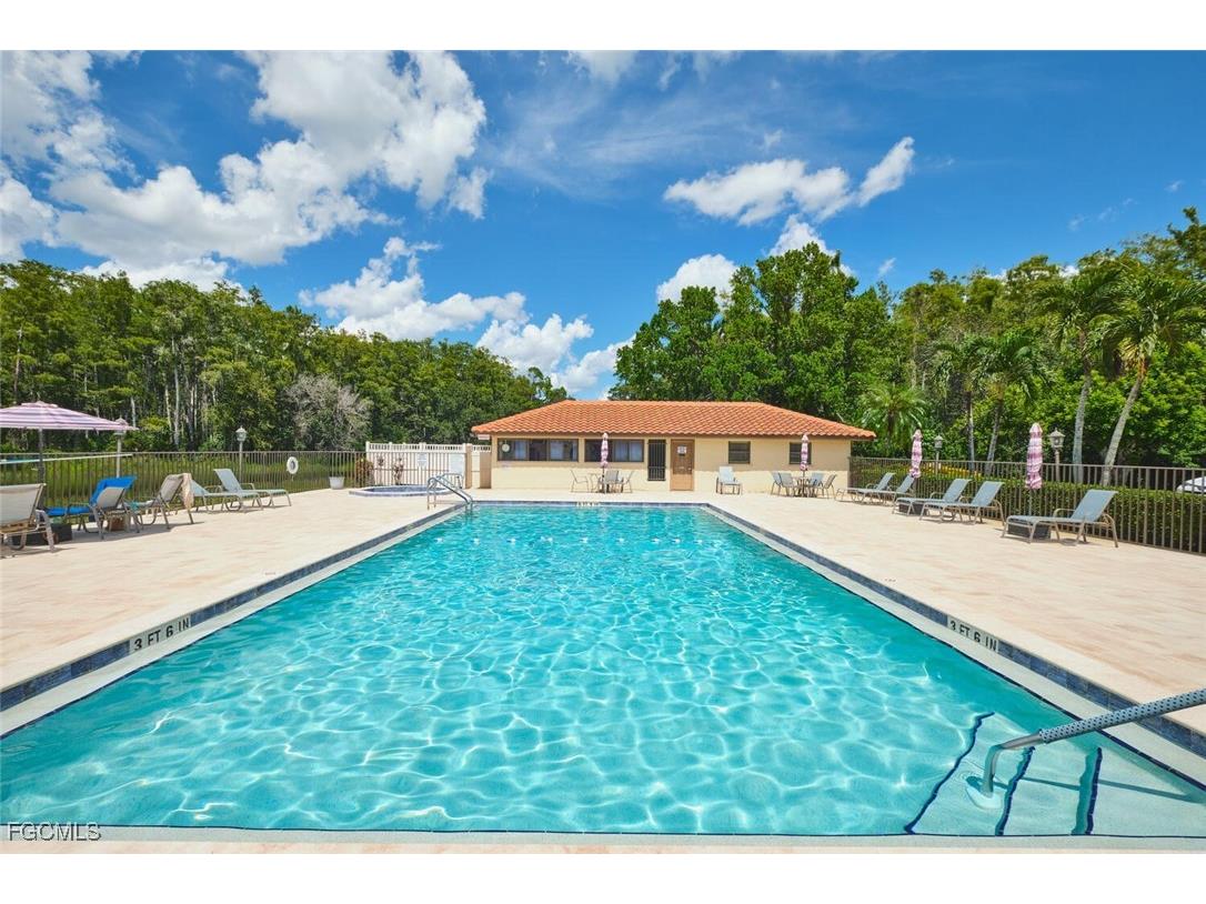 8192 Breton Circle Fort Myers FL 33912 2025010894 image44