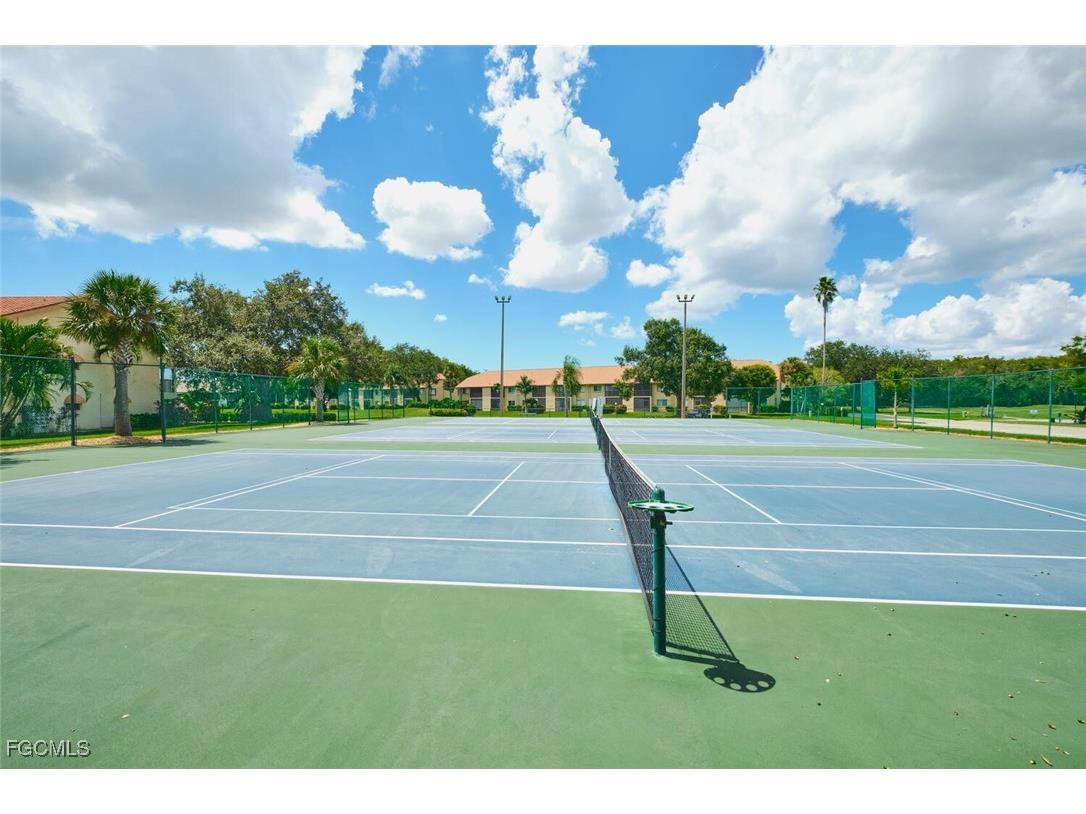 8192 Breton Circle Fort Myers FL 33912 2025010894 image46