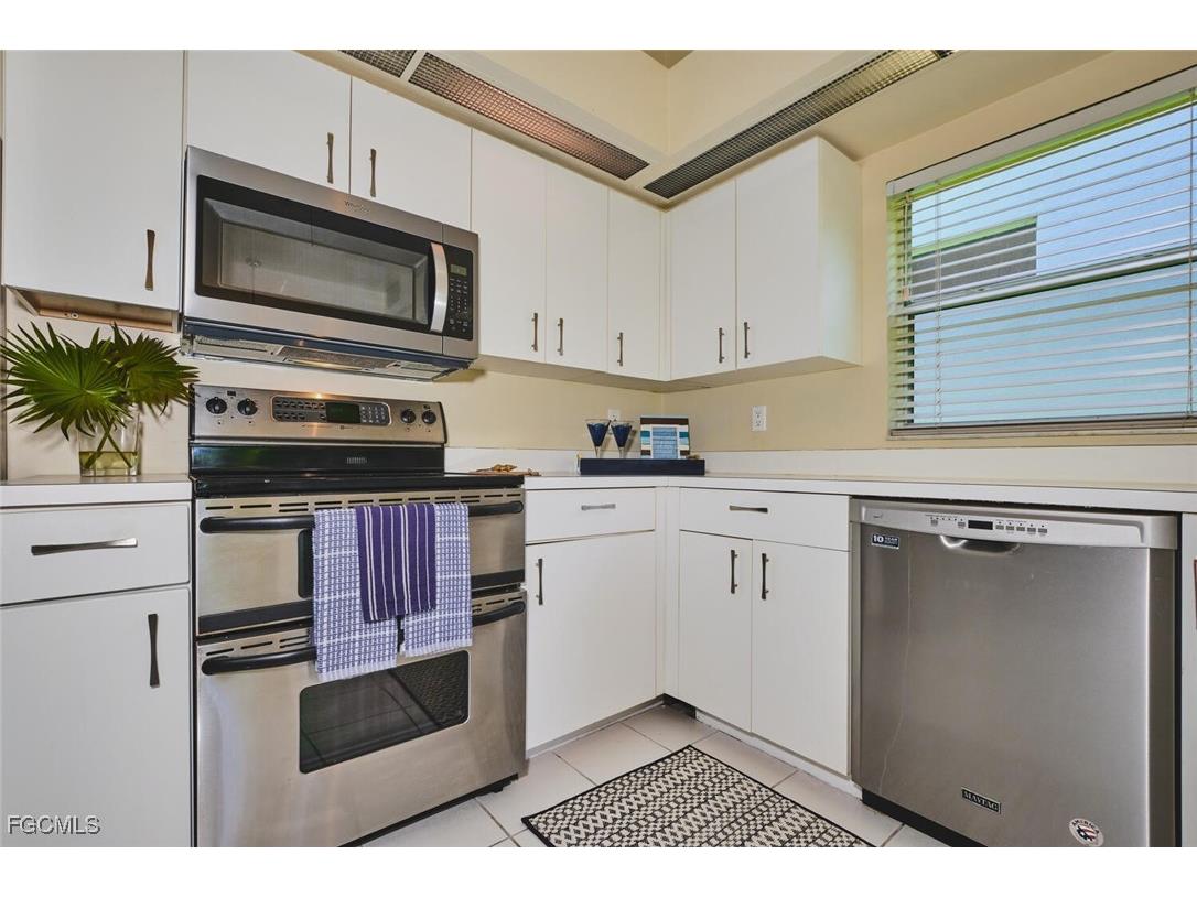 8192 Breton Circle Fort Myers FL 33912 2025010894 image8