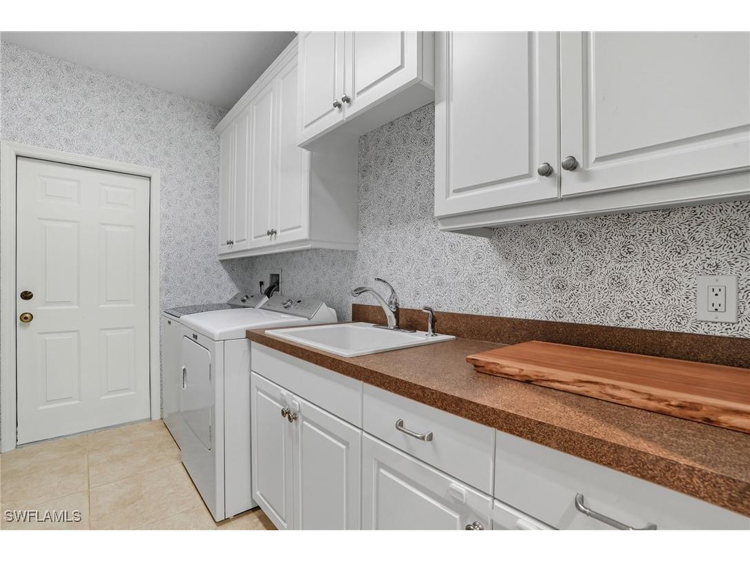 8192 Lowbank Drive Naples FL 34109 225066427 image40