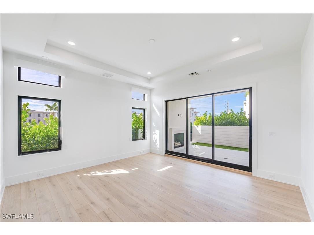 82 9th Street S #205 Naples FL 34102 224082223 image16