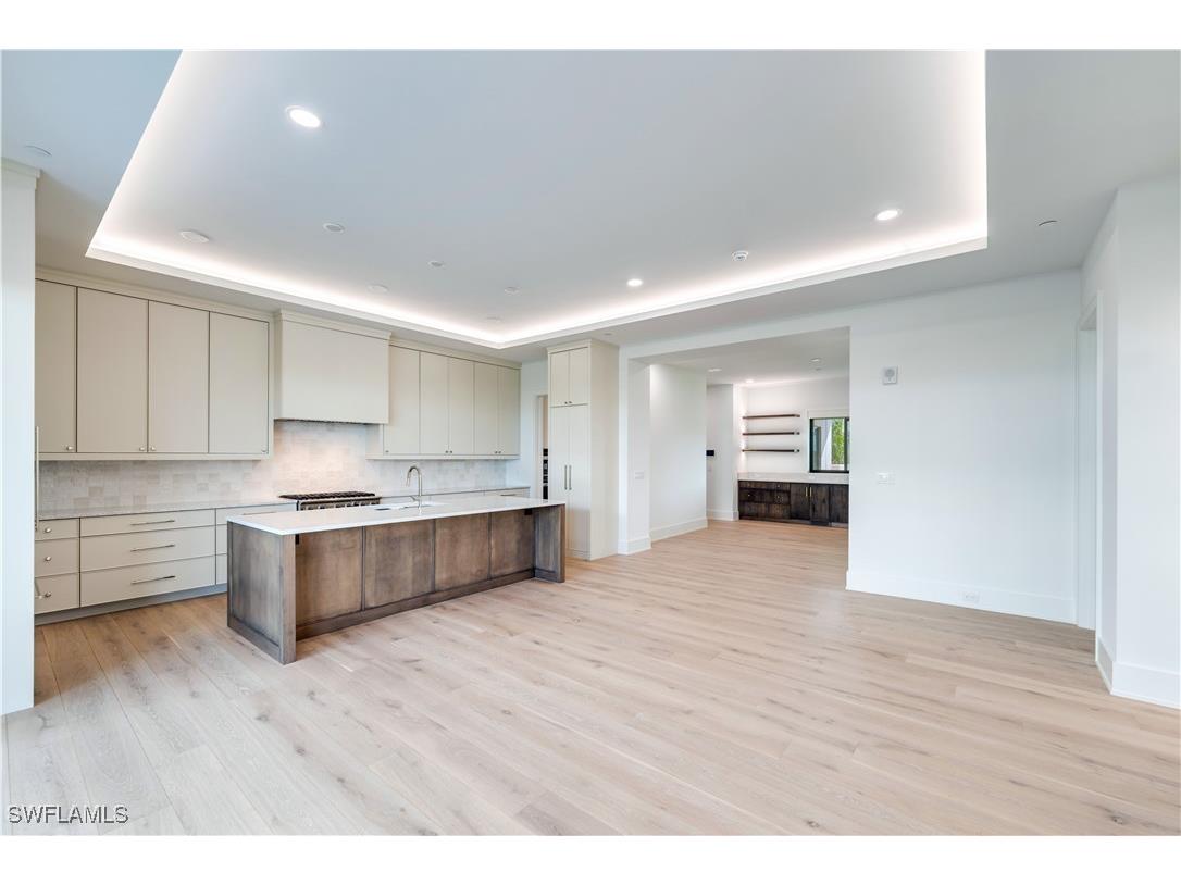 82 9th Street S #205 Naples FL 34102 224082223 image4