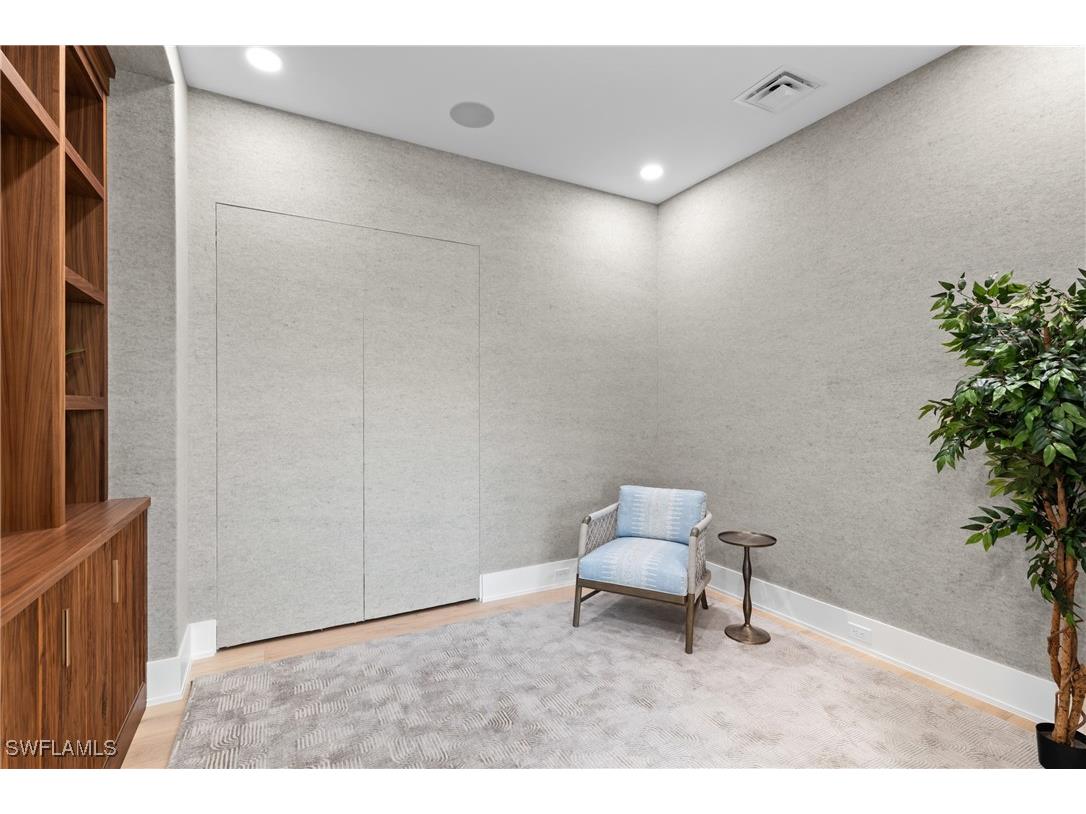 82 9th Street S #301 Naples FL 34102 225081004 image17