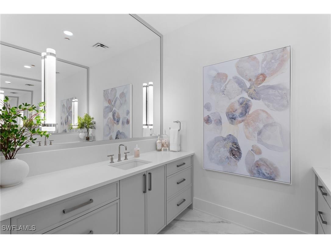 82 9th Street S #301 Naples FL 34102 225081004 image18