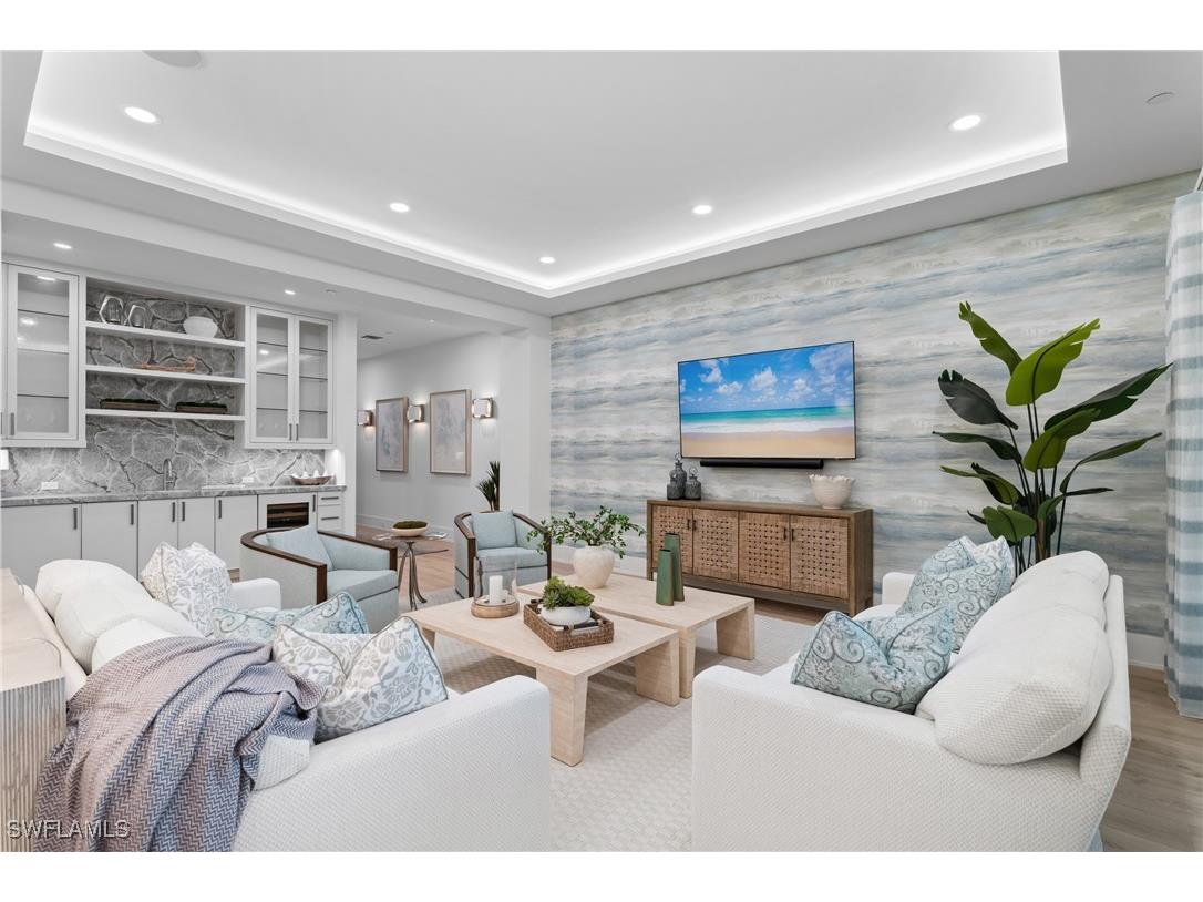 82 9th Street S #301 Naples FL 34102 225081004 image2