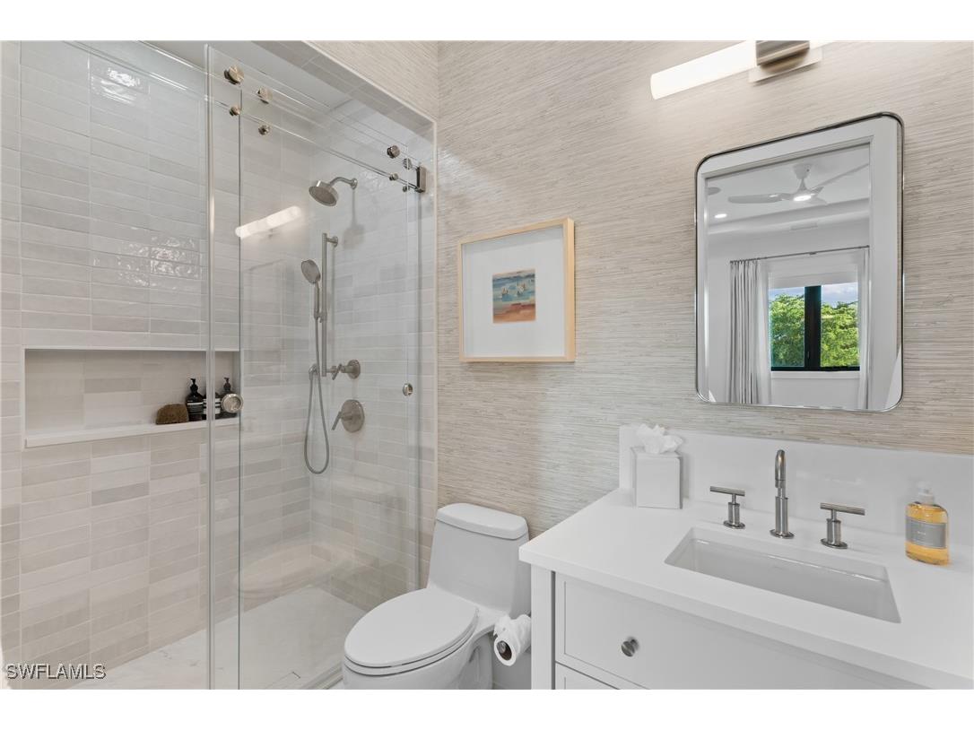 82 9th Street S #301 Naples FL 34102 225081004 image25