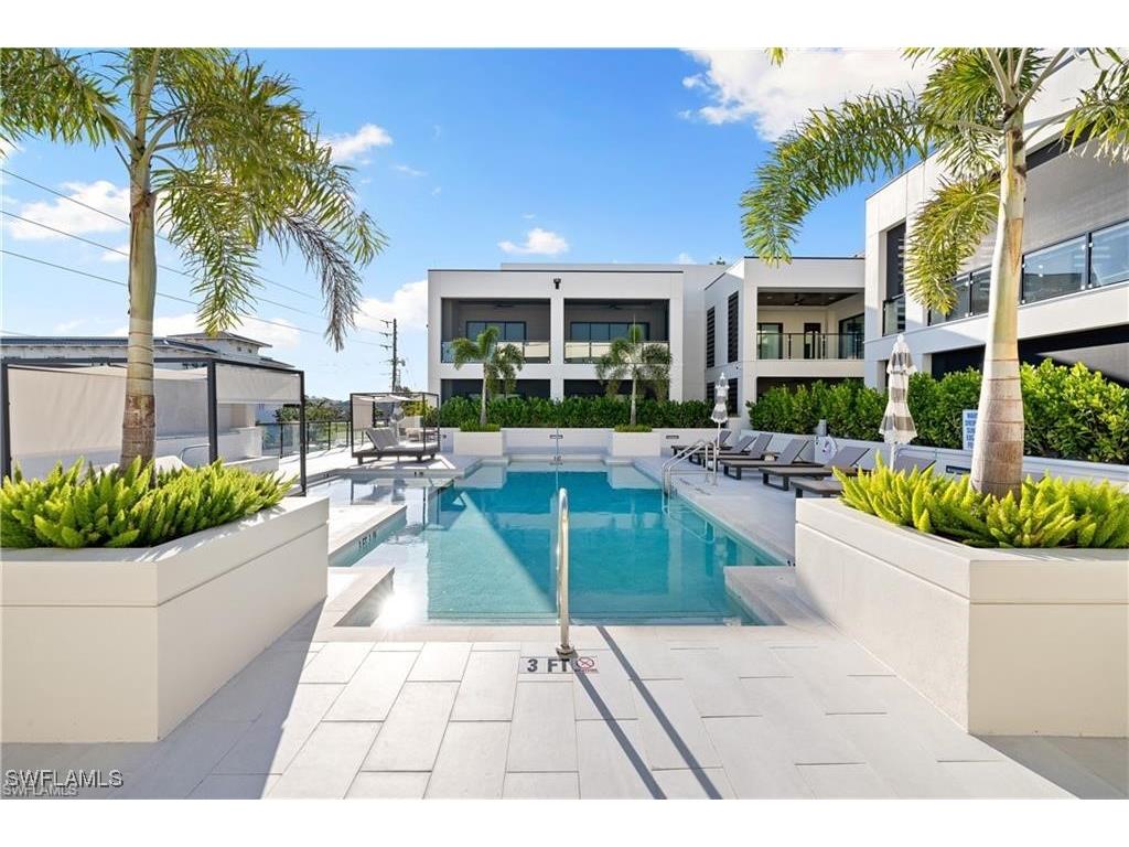 82 9th Street S #301 Naples FL 34102 225081004 image44