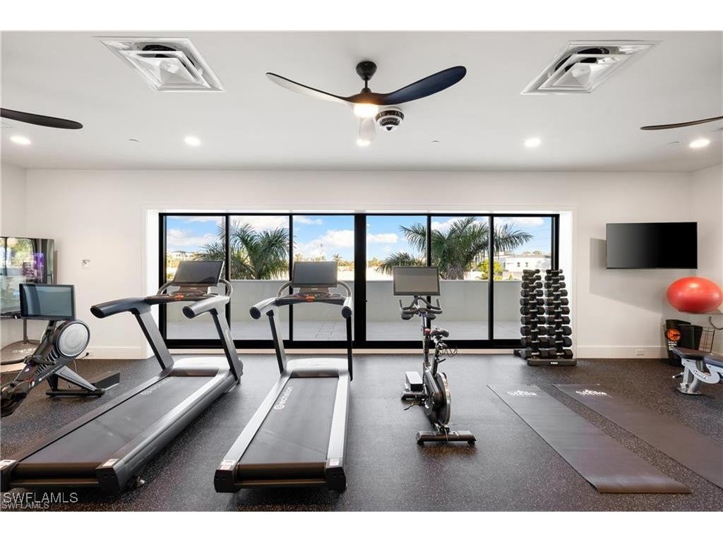 82 9th Street S #301 Naples FL 34102 225081004 image48