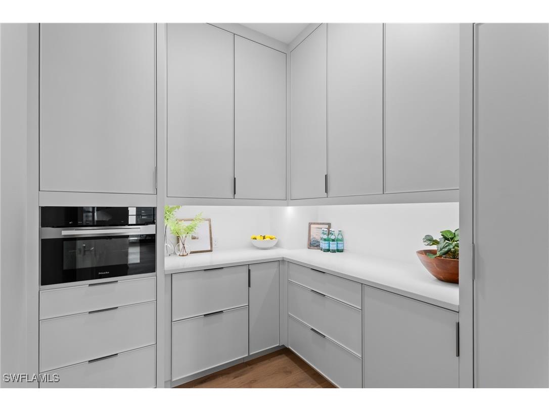 82 9th Street S #301 Naples FL 34102 225081004 image9