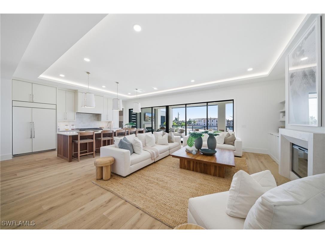 82 9th Street S #303 Naples FL 34102 225014876 image1