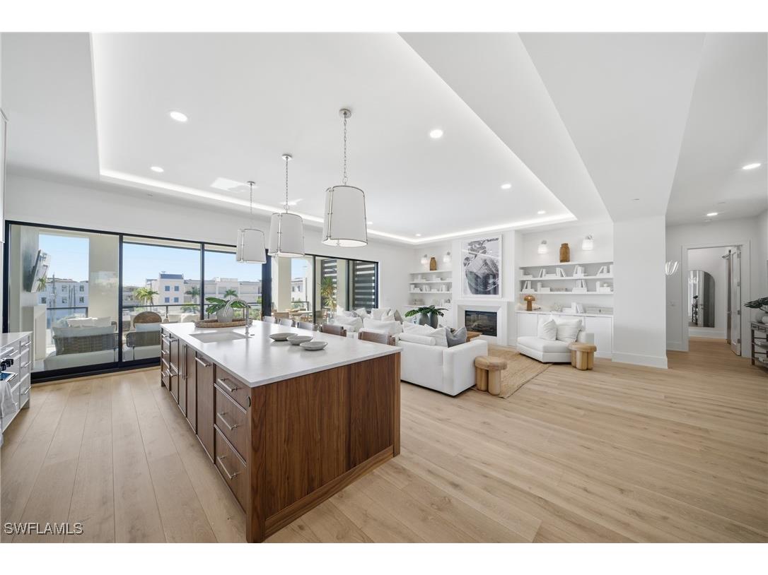 82 9th Street S #303 Naples FL 34102 225014876 image2