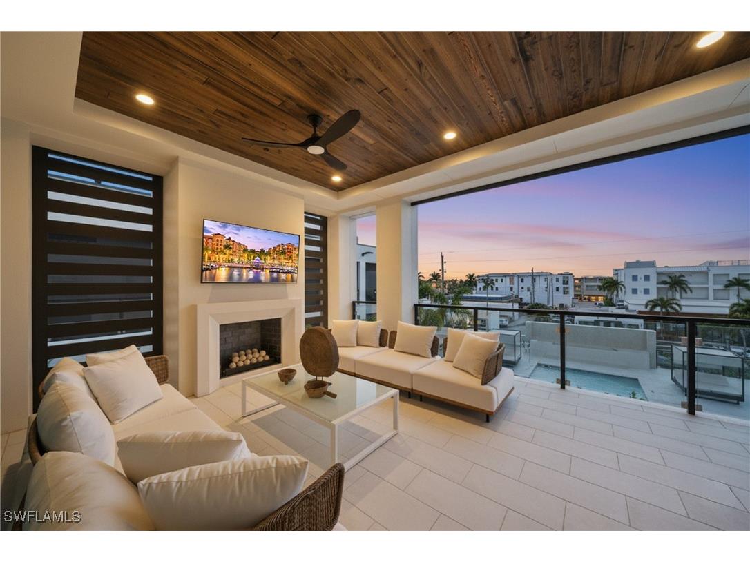 82 9th Street S #303 Naples FL 34102 225014876 image25