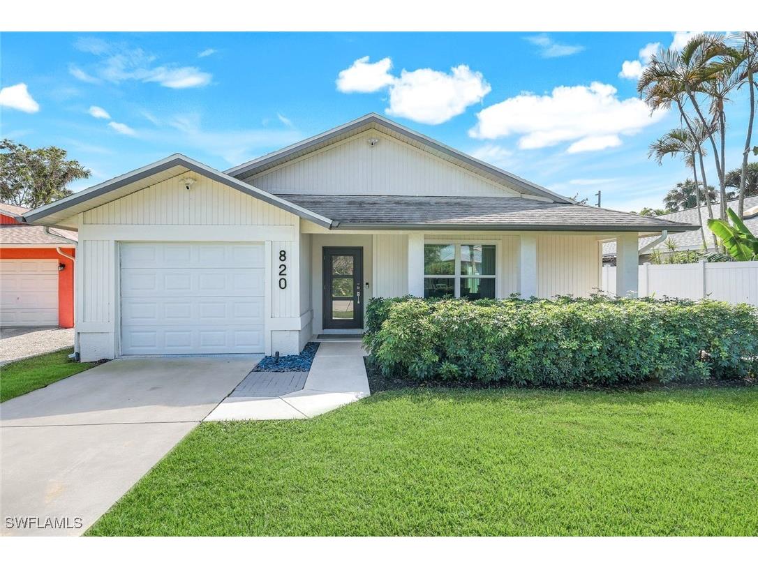 820 102nd Avenue N Naples FL 34108 225029683 image1