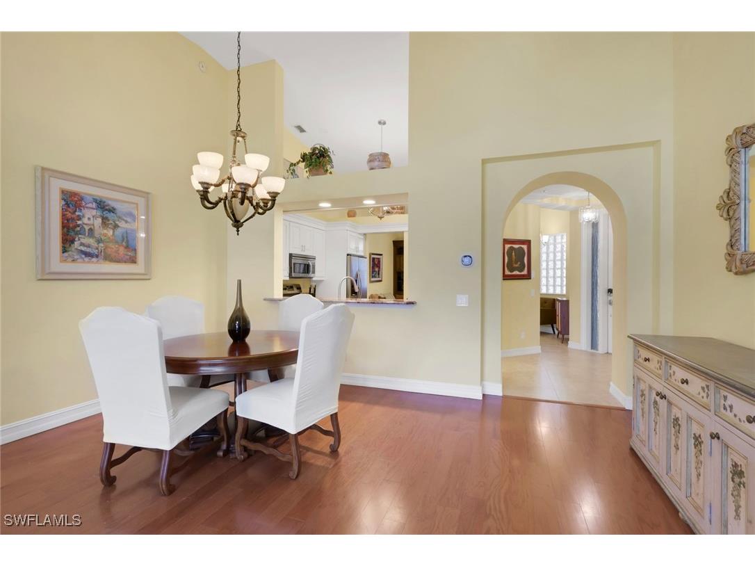 820 Bentwater Circle #202 Naples FL 34108 225079879 image13