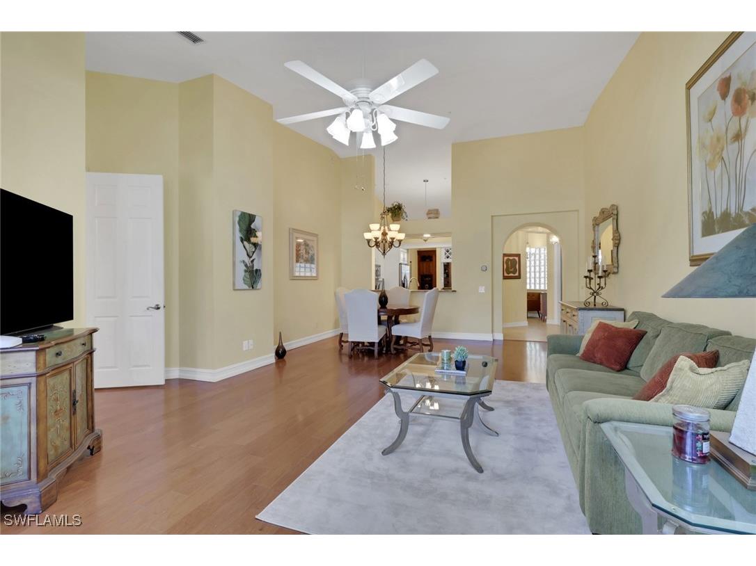 820 Bentwater Circle #202 Naples FL 34108 225079879 image14