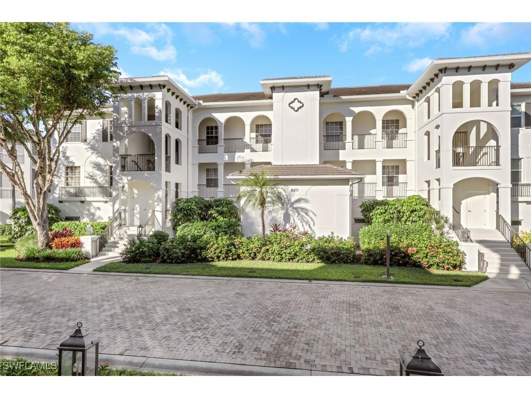 820 Bentwater Circle #202 Naples FL 34108 225079879 image5