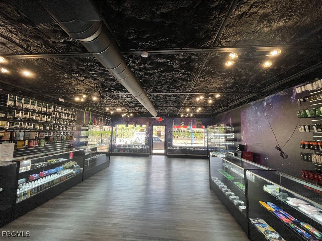 820 Cape Coral Parkway E Cape Coral FL 33904 2025021113 image3