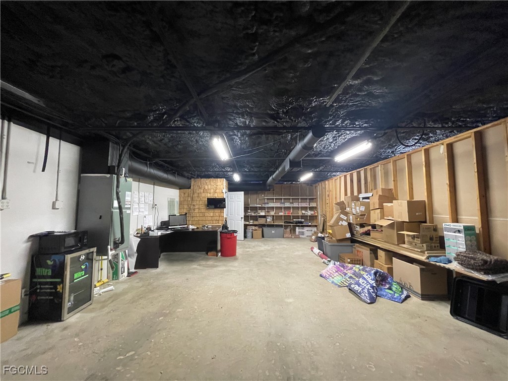 820 Cape Coral Parkway E Cape Coral FL 33904 2025021113 image7