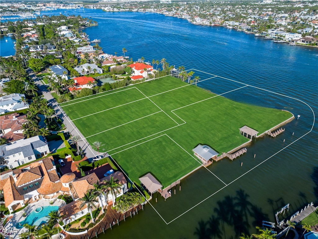 820 Jamaica Lane Naples FL 34102 225075672 image1